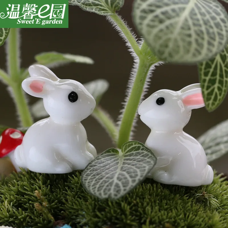 

2pcs Little Rabbit Miniature Figurines Resin Handicraft Fairy Garden Miniatures Cartoon Animal Statue Miniature Moss Ornaments