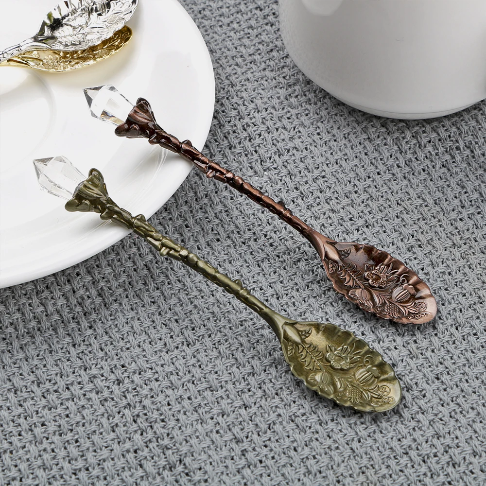 Gamloious Metal Carved Coffee Spoon Crystal Head Retro Pattern 11cm Length Kitchen Accessories Vintage Coffee Desserts Ice Cream Spoon
