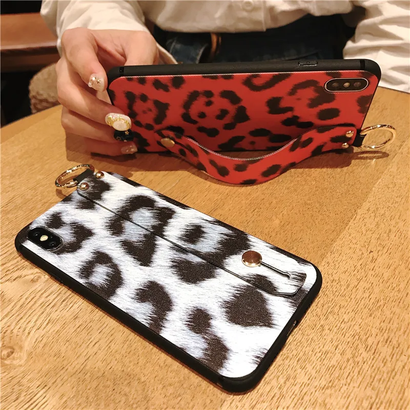 

Wrist Strap Soft TPU Phone Case For Samsung Galaxy S10e Case For Samsung Galaxy S9 S8 S10 Plus Note 9 8 Finger Ring Holder Cover