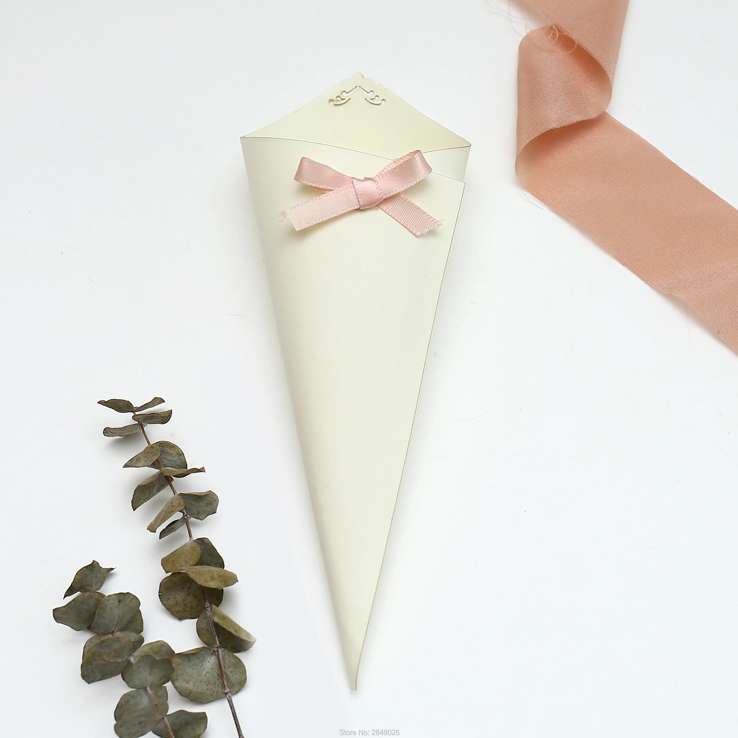 

personalized Rustic Wedding rice cone,wedding ribbon confetti cone,wedding favor, party table decor,wedding toss