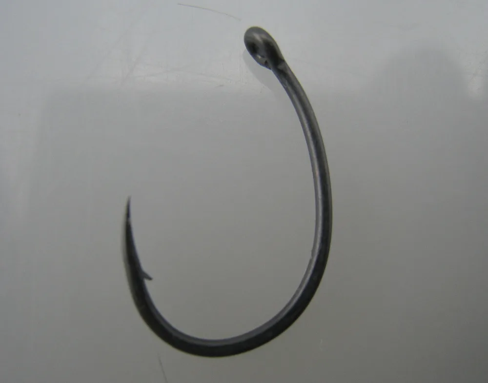

100 x Extra Wide Gape with Curved Shank & Off Set Point Hooks - Teflon Coated Carp Hooks - Barbed for Carp Fishings