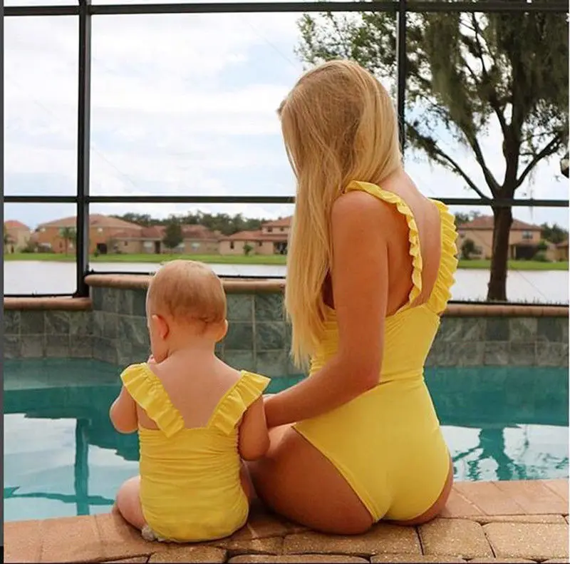 

Family Matching Women Kid Baby Girls Swimwear Summer Beach Holiday Pink Yellow Bodysuit One-piece Bathing Suit Swimwear Swimsuit