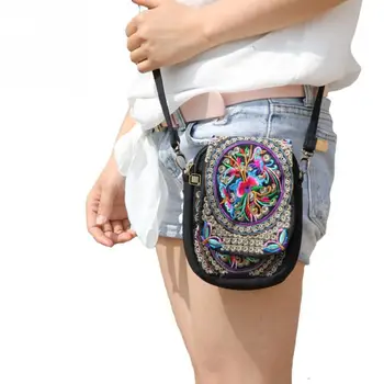 

Vintage Chinese Style Ethnic Shoulder Bag Embroidery Crossbody Messenger Bag Travel Beach Tote