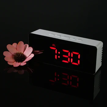 

10pcs/set Digital LED Mirror Clock 12H/24H Alarm Colok C/F Indoor Thermometer Adjustable LED Luminance With Snooze Function