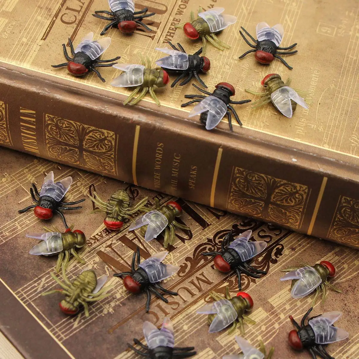 

10 Pcs House Fly Trick Plastic Insect Bugs Kids Toy Halloween Party Bag Filler Funny Magic Props Gifts