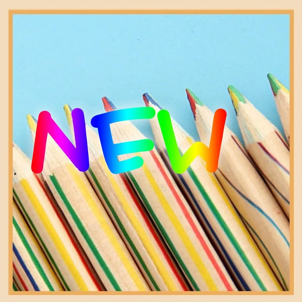 

Rushed Hot new products 50/120 creative beautiful painted four-color core gift triangle core children color pencil Beautiful