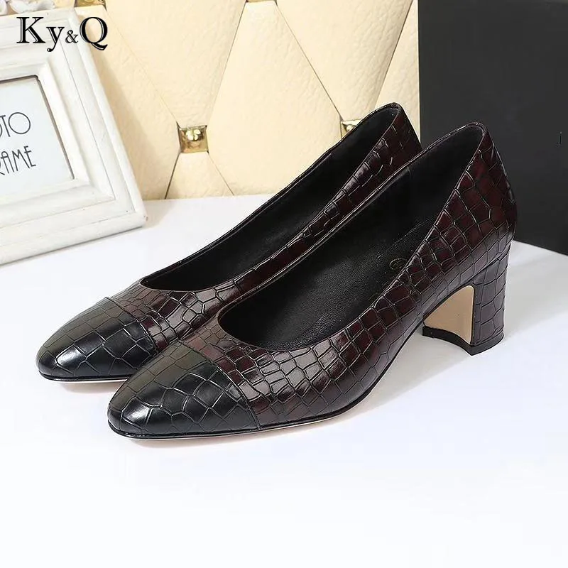 

2018 Winter Brand Black Round Head Fashion New Style Lady Pumps Genuine Leather Snakeskin Pattern Woman Party Wedding High Heels