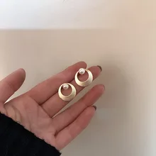 2019 Hàn Quốc Thiết Kế Cổ Điển Cá Tính Hình Học Vòng Tròn Ngọc Trai Vàng Bạc Stud Earrings Đối Với Phụ Nữ Đảng Baroque Đồ Trang Sức(China)