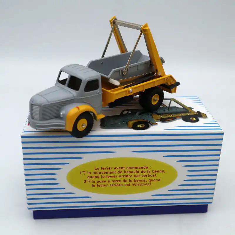 dinky diecast toys
