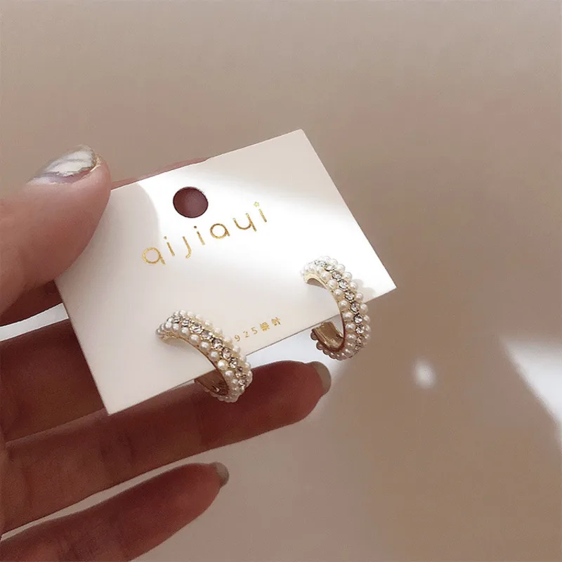 

2019 Korea New Simple Fashion Design Golden Metal Crystal Pearl Sweet Retro For Women Girl Party Gift Jewelry