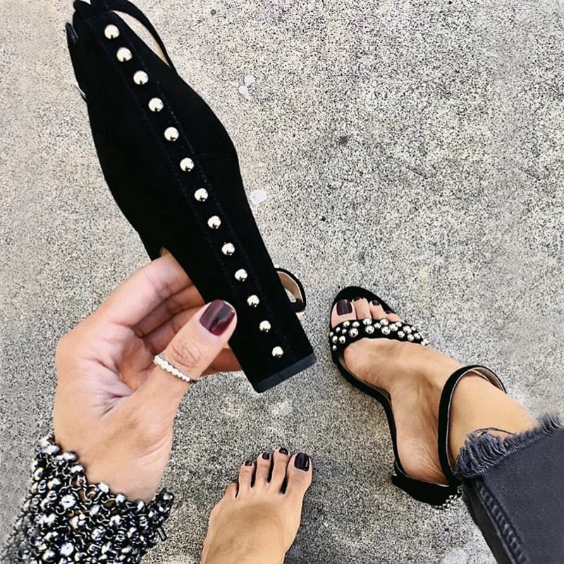 

2019 Spring Summer Woman Shoes in String Bead Black Color Sandals with Ankle Buckle Strap High Think Heel casual Shoes