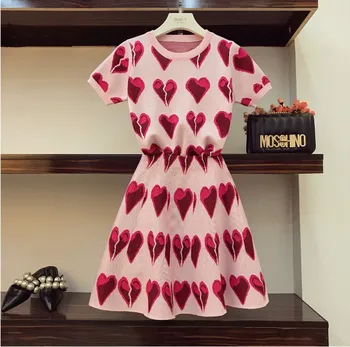 

2018 New Fashion Summer Women's Love Pattern Knitted Sweater + High Waist Mid Skirt Two Piece Student Girls Skirt Suits