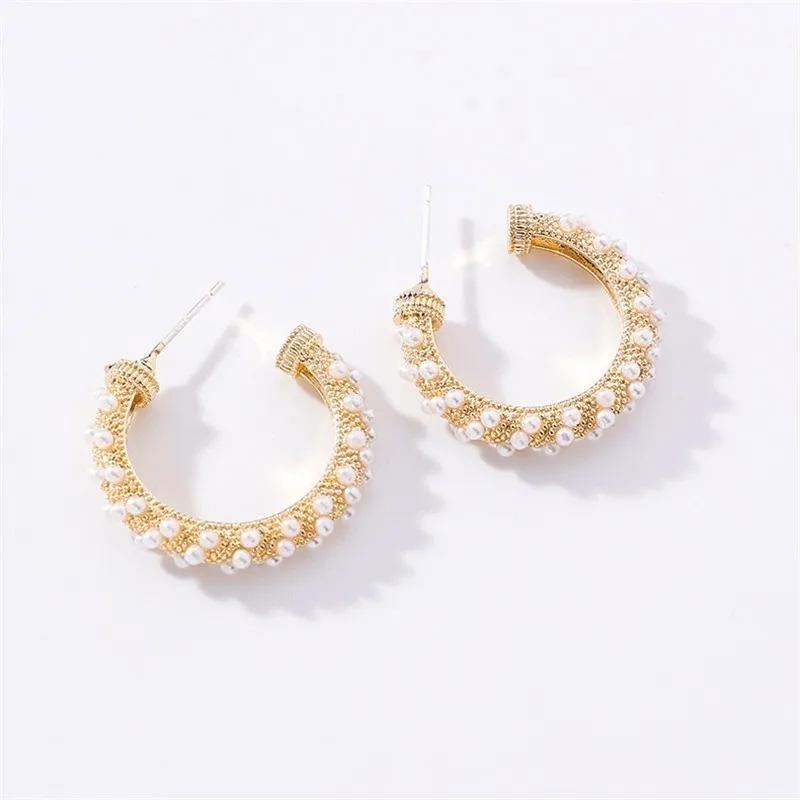 

Japanese and Korean Design Geometric C Shape Pearl Gold Metal Earrings Vintage Palace Style Earrings Woman Gift