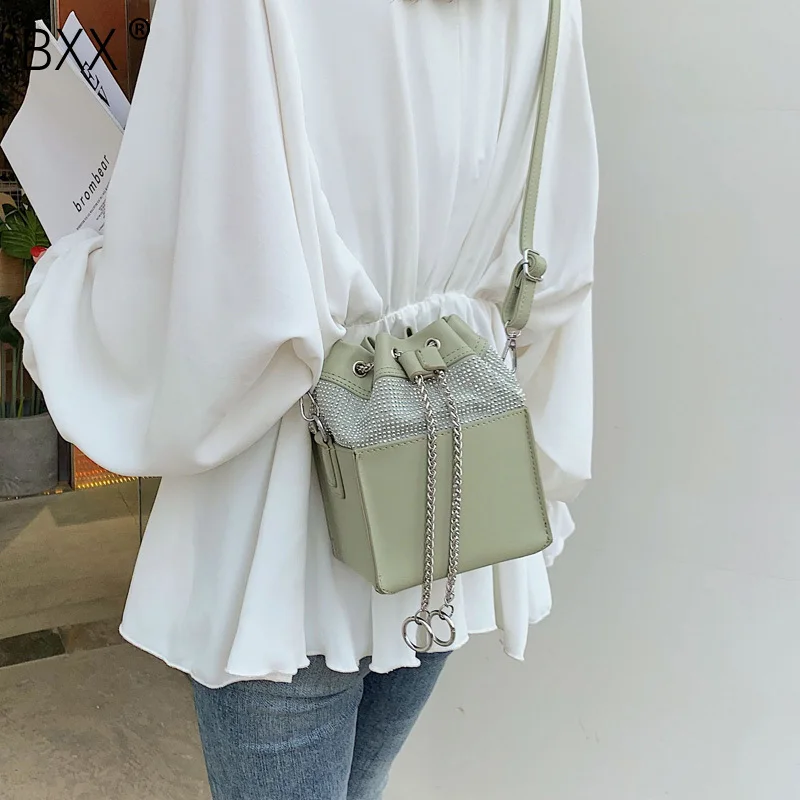 

[BXX] Women's Rivet Mini Bucket Bag 2019 Fashion Single Shoulder Crossbody Bag Ladies All-match Chain Handbag HE470
