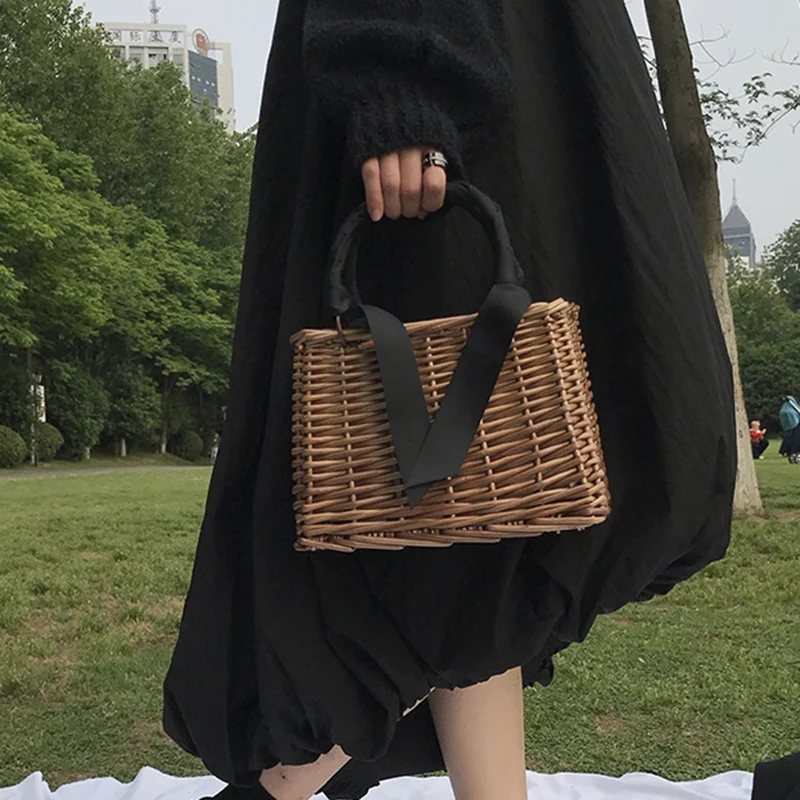 

[Super Seabob] 2019 Spring Summer Woman New Personality Solid Color Double Handles Large Capacity Straw Handbag All Match LM025
