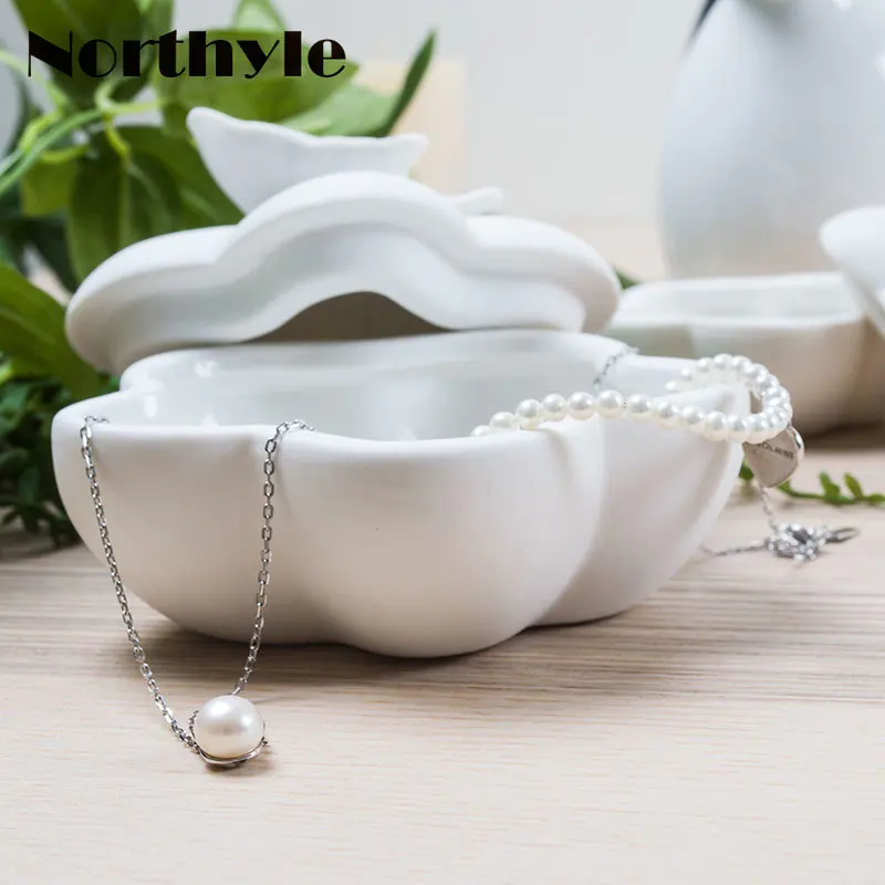 

Butterfly theme Ceramic jewellery box porcelain home decoration valentine's day present wedding decoration ring box