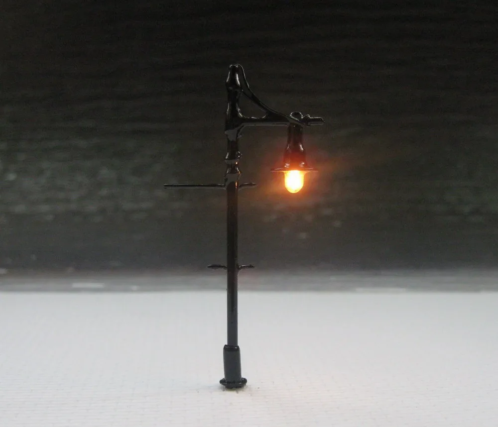 L324 модели железнодорожного Досуг фонарный столб лампы Уличные светильники HO 5,5 см 12 V
