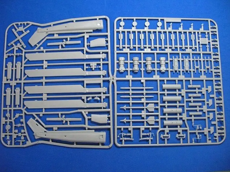 Kitty Hawk 80124 1/48 Venom UH-1Y в сборе новая модель