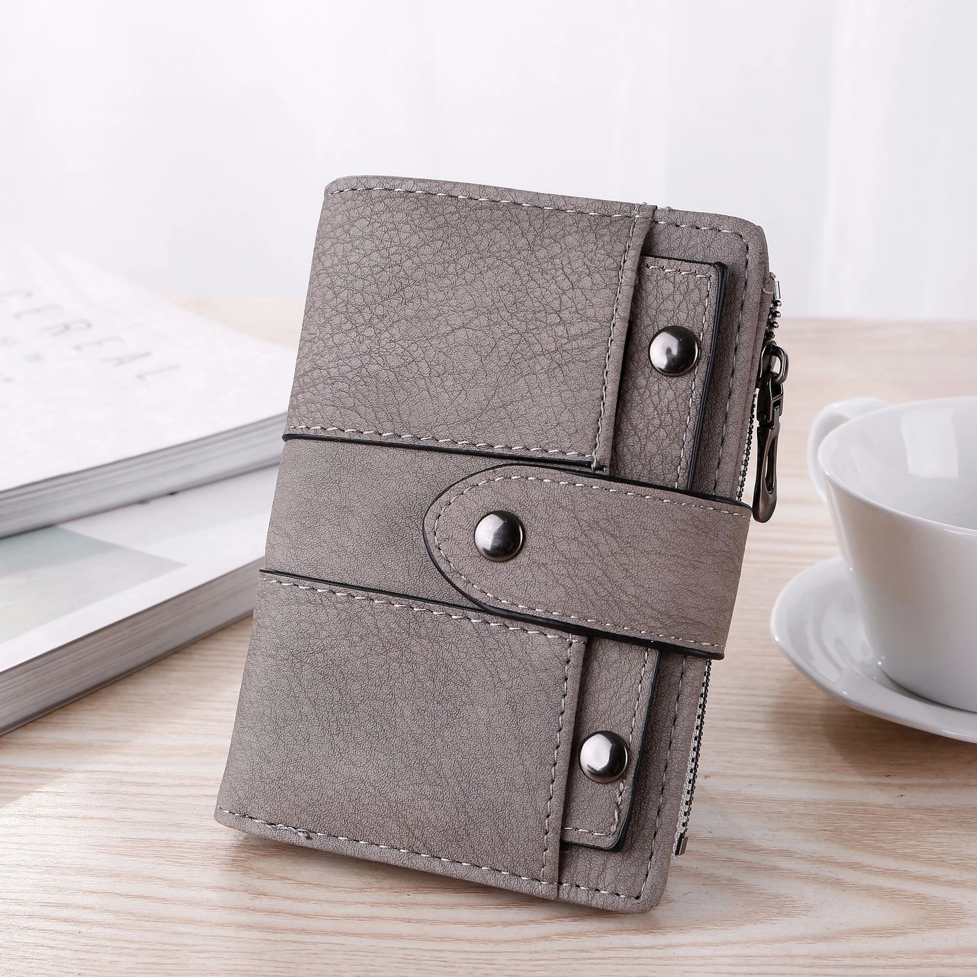 

Spring And Summer Short Wallet Retro Matte Ladies Students Tri-Fold Small Wallet Rivet Buckle Wallet