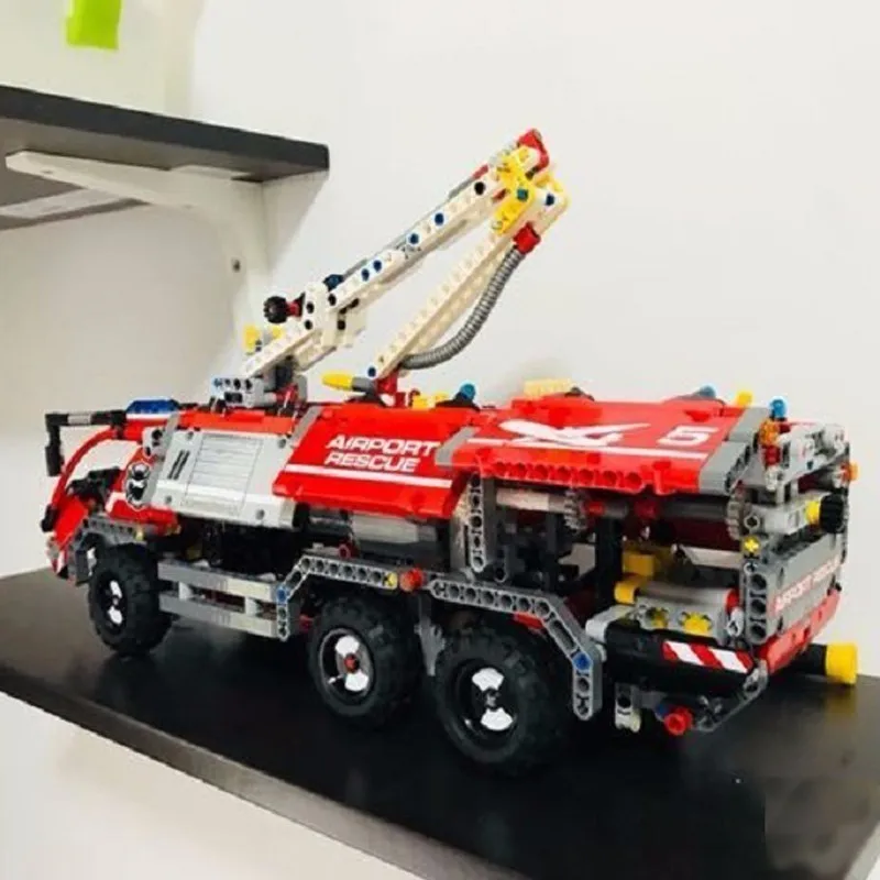 

Lepin Block 20055 Mechanical Engineering Column Rescue Vehicle Spelling Insert Assembling Building Blocks Oxyphylla Toys 180pcs