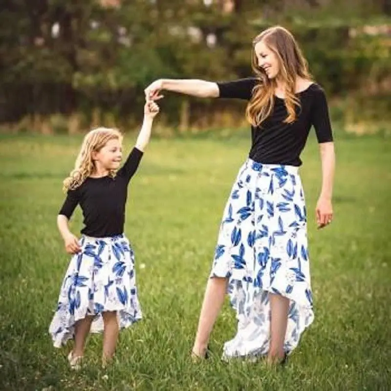 

Family Clothes Mother Daughter Half Sleeve Solid Tops T shirt Floral High Waist Skirt Outfits Set