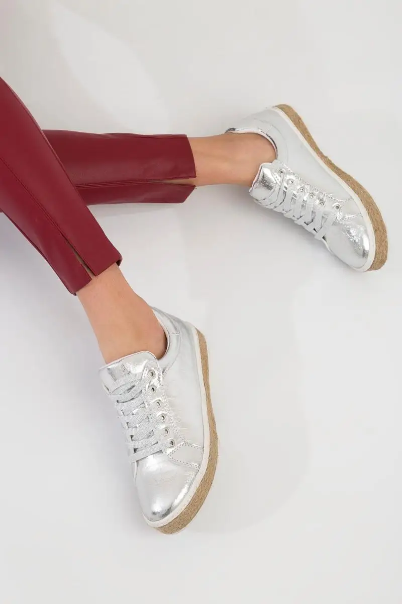 

SOHO Women's Fashion Silver Flat Shoes Lace-up Casual Sports Shoes Platform Female Chic Sneakers Autumn 12592