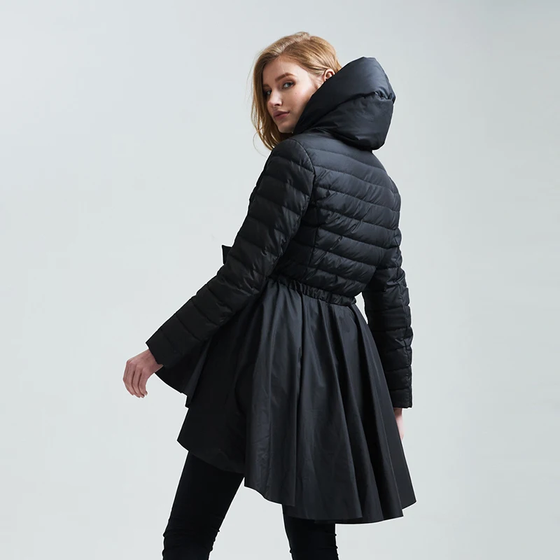 TWOTWINSTYLE хлопковое Женское пальто с капюшоном, длинный рукав, на шнуровке, туника, ассиметричное пальто, топы, Женская мода, зима, новинка, большие размеры