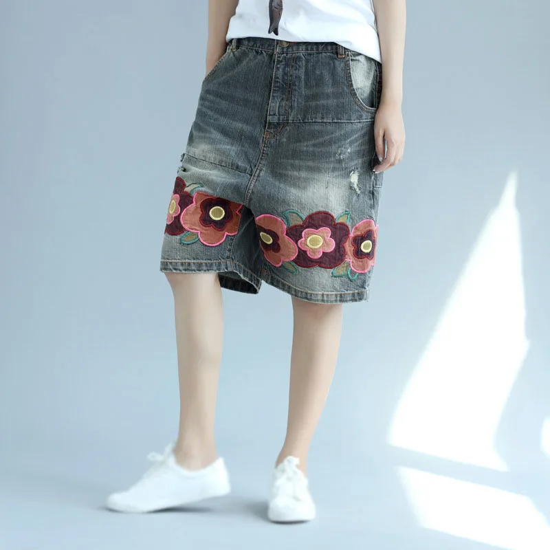 Модные женские туфли половина Повседневное до колена эластичное талии Джинсовые шорты летние джинсы с цветочной вышивкой