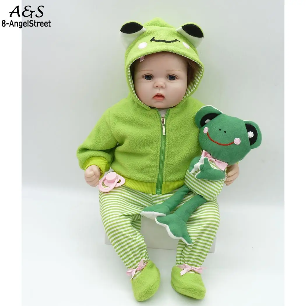 

Doll Playmate Soft Collectibles 2 Silicone With 4Years Green Opened Eyes Unisex Reborn Gift Kids Realistic Clothes Baby