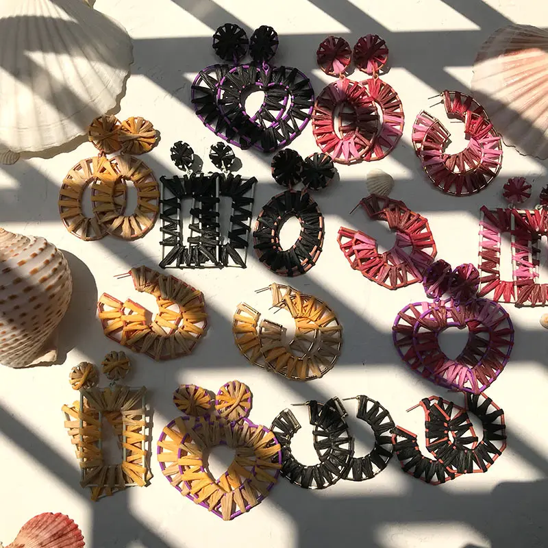 

Flatfoosie 2019 Boho Handmade Raffia Heart Drop Earrings for Women Round Pendant Wedding Jewelry Ethnic Colorful Dangle Earring