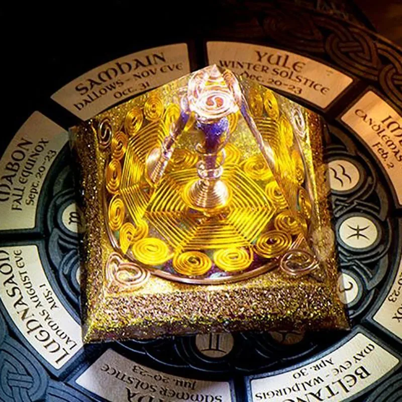 Кристаллическая Пирамида AURA REIKI с добавлением богатства преобразователь энергии