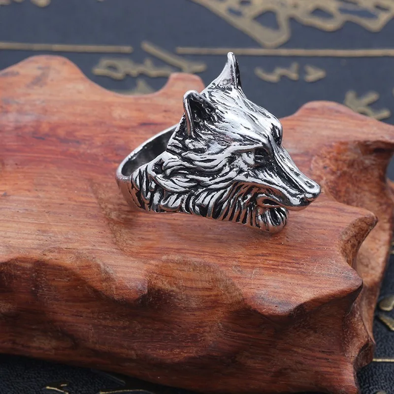 

Humano Fino Fashion Bohemian Vintage Ring Personality Domineering Design Wolf Ring Man Wild Jewelry Gift 2019