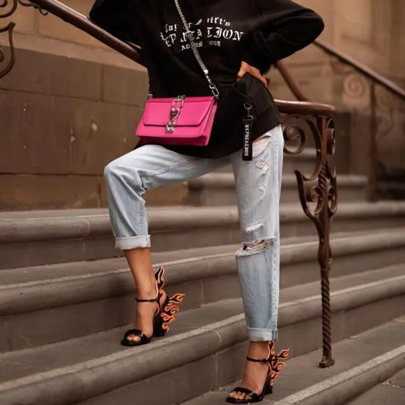 Spring 2019 Button Tassel Broken Hole Jeans Women