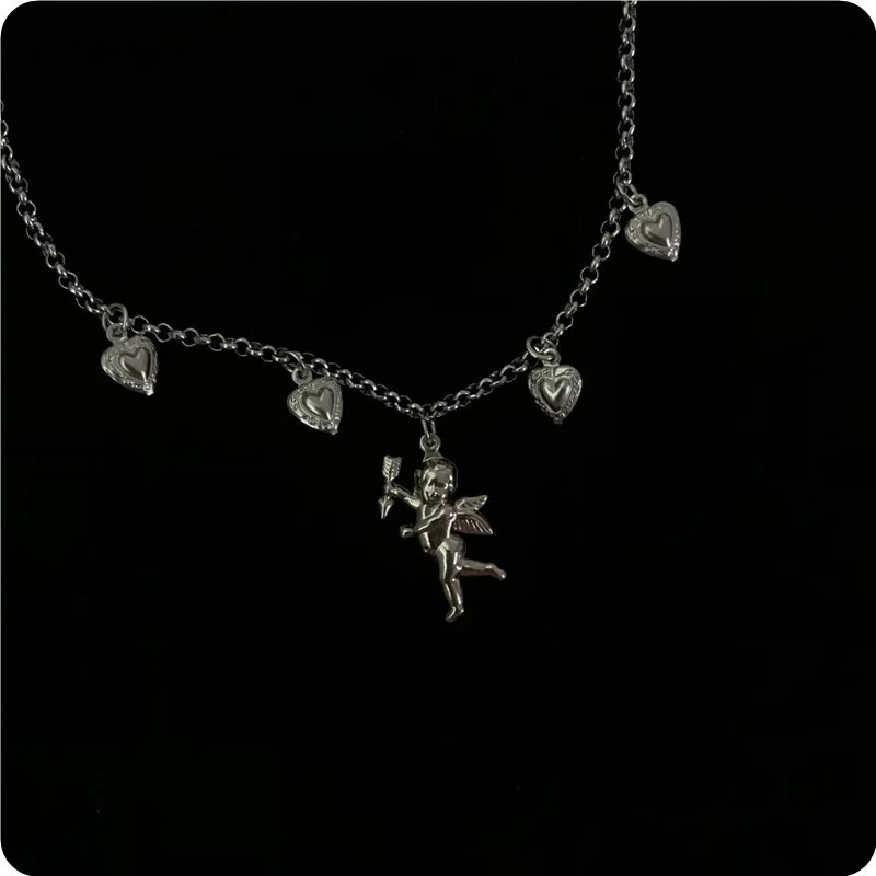 

Girl Stylish Cupid Heart Shaped Pendant Necklace Angel Love Chain Choker Collar Necklace
