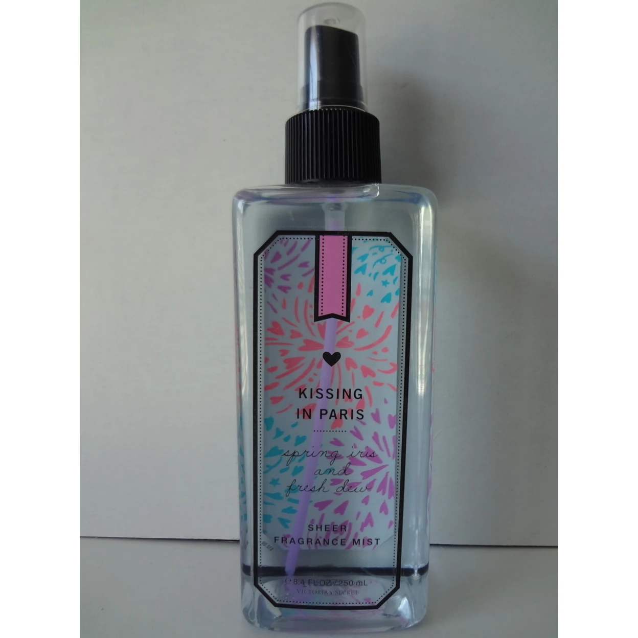 Victoria's Secret KISSING IN PARIS Sheer Fragrance Mist 8 4 floz/250 мл |