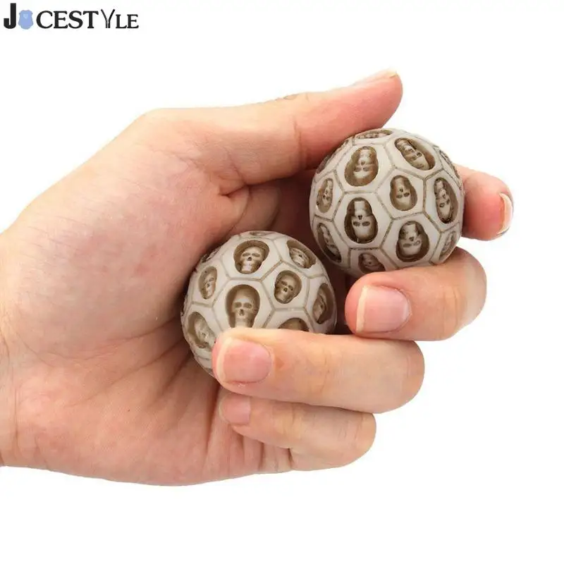 2pcs/set Skull Style Resin Hand Turn Health Ball Massage