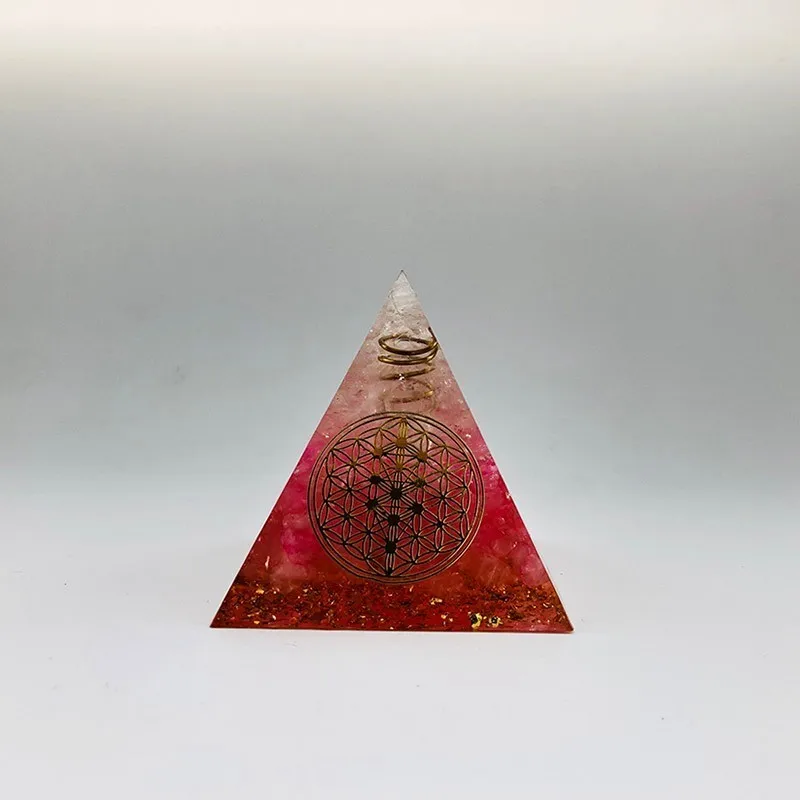 Halo Convertitore di Energia 5-6cm Orgonite Piramide, che simboleggia amore porta la buona fortuna decorazione della resina del mestiere di orgone