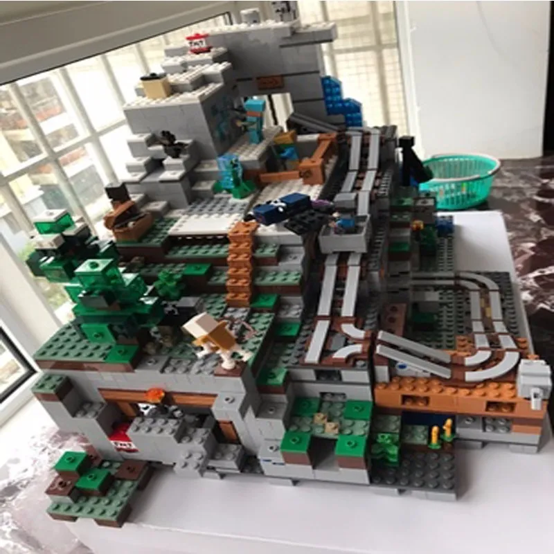 

NewBlock 2932pcs I Real World Department Cave Scene Lighting Edition Alpinia Oxyphylla Building Block With Fund 18032