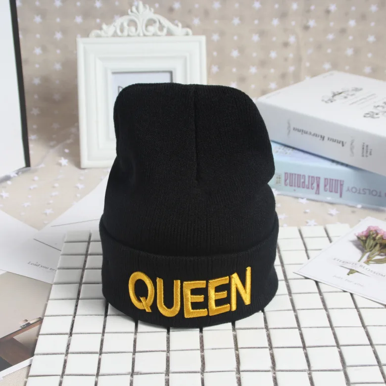 Новинка 2019 золотые теплые шапочки Queen King облегающие шапки вязаная шапка шляпа в