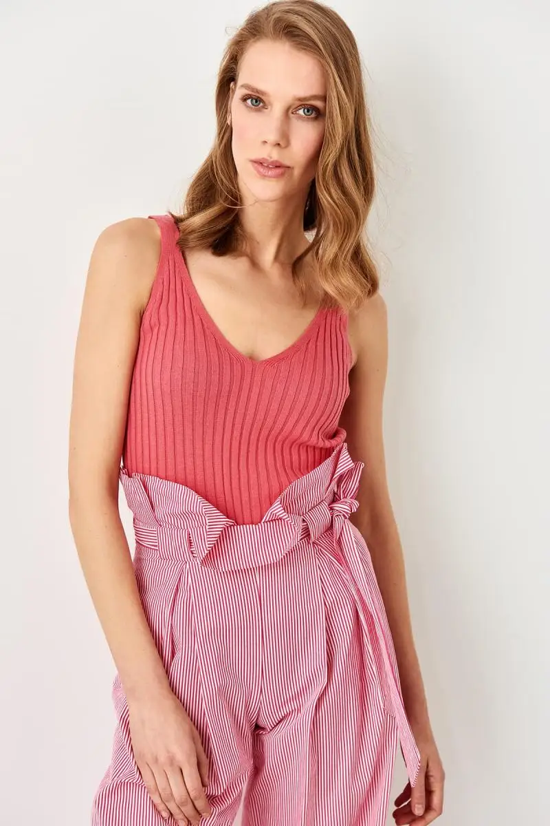 Trendyol фуксия Холтер летние трикотажные изделия блузка TOFSS19ZA0009 |