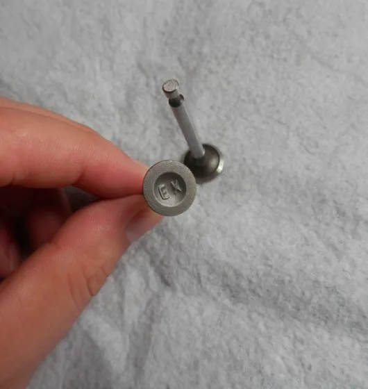 IN&EX VALVE SET ROBIN EH035 4
