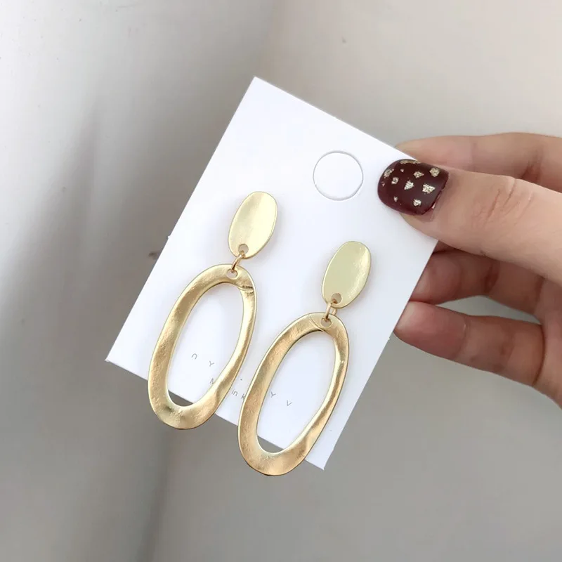 

2019 Korean Earrings Metal Geometric Earring Exaggerated Atmosphere Round Matte Matte For Women Baroque Summer Earrings Jewelery