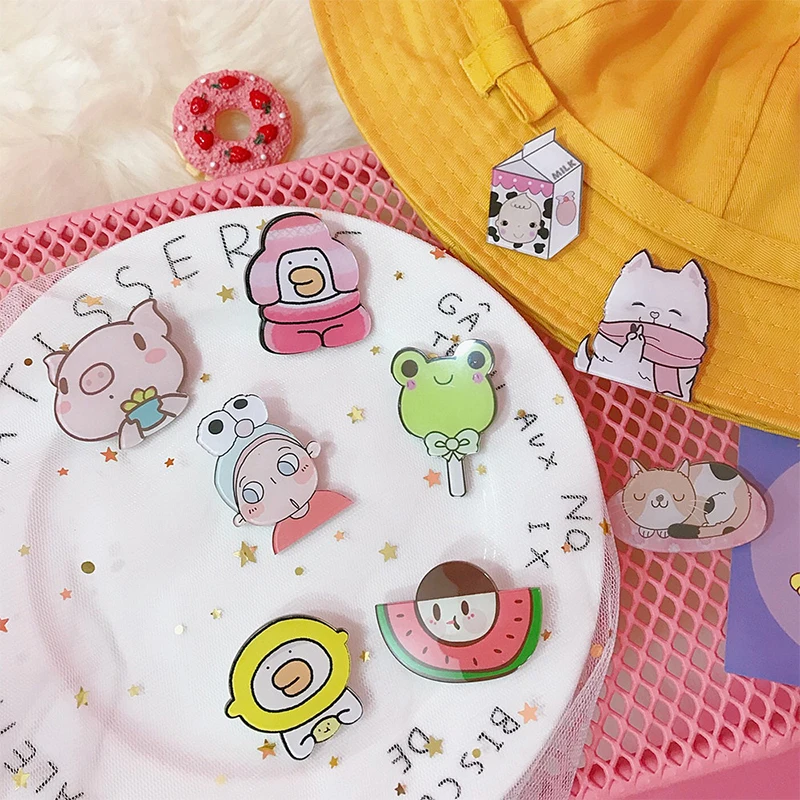 

1PC Women Sweater Scarf Brooch Acrylic Flower Smile Pink Watermelon Carrot Animal Pig Hat Cute Cartoon Cowboy Clothing Broochs