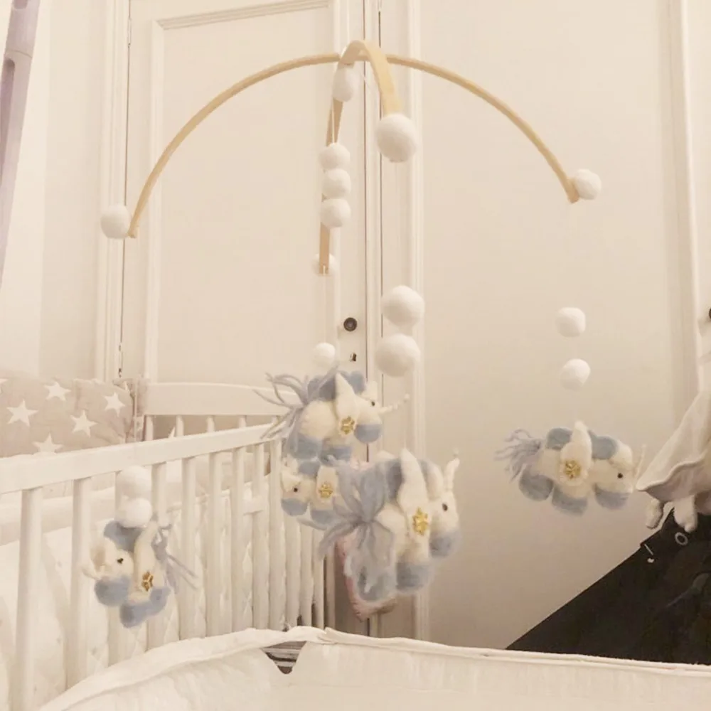 

Baby Toys 0-12 Months Rattles Cartoon Crib Mobile For Baby Crib Bed Bell Holder Wind-up Muziek Mobile Music Box Toddler Oyuncak