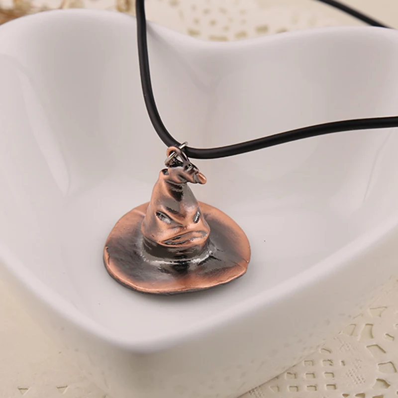 

HOMOD Ha Po Movie Hogwarts Magic Sorting Hat Pendant Necklace Car Key Jewelry Action Figure Cosplay Accessory