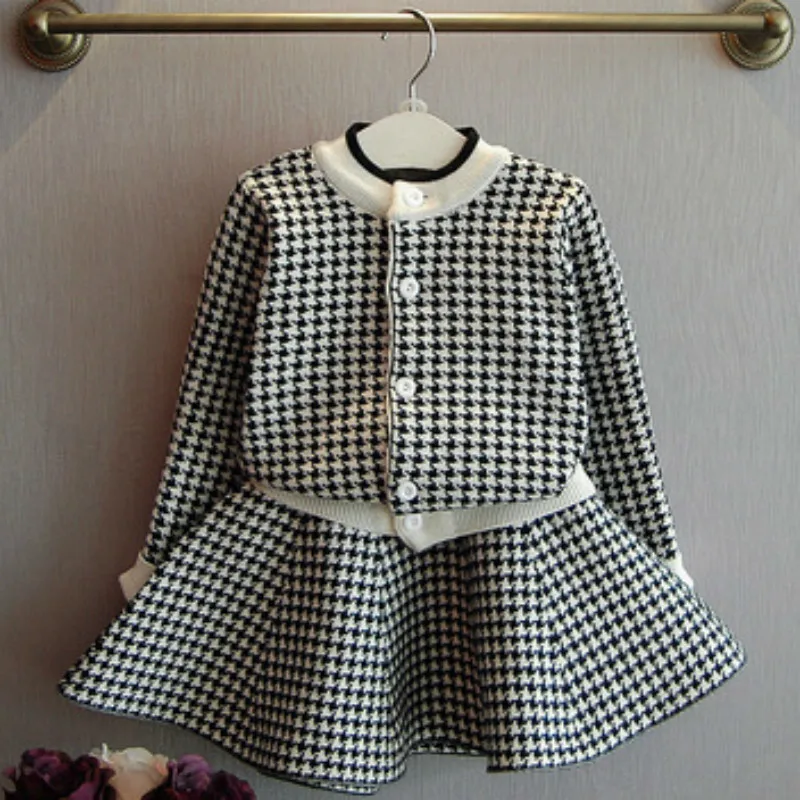 

Girls' Suit 2018 New Girls Knitted Suit Children's Long Sleeved Sweater Cardigan + Skirt Two Baby Girl Clothes
