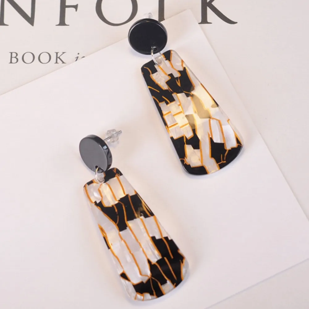 

MESTILO Ladies Statement Acrylic Drop Earrings For Women 2019 New Geometric Black Long Earring Fashion Jewelry Accessories