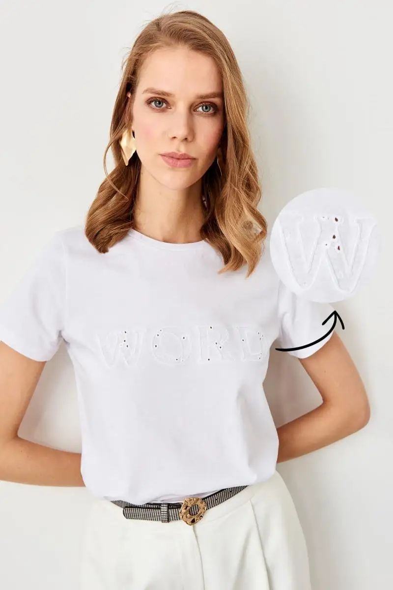 

Trendyol Ecru Basic Brodeli Knitted T Shirt TWOSS19GS0049