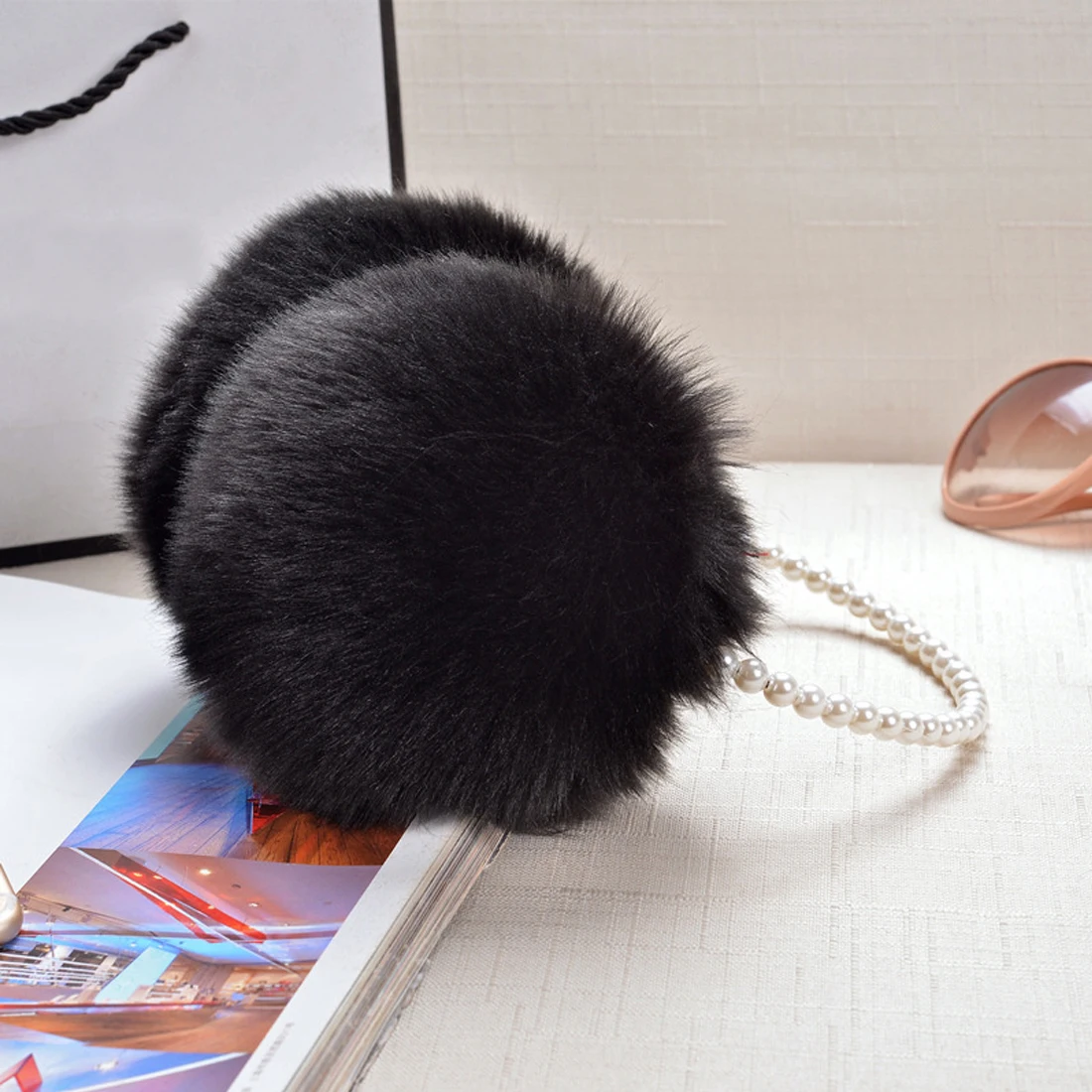 Fashion Faux Rabbit Fur Women Earmuffs for Women Girls Keep Warm Earmuffs Comfortable Warm Ear Cover Ear Warmers