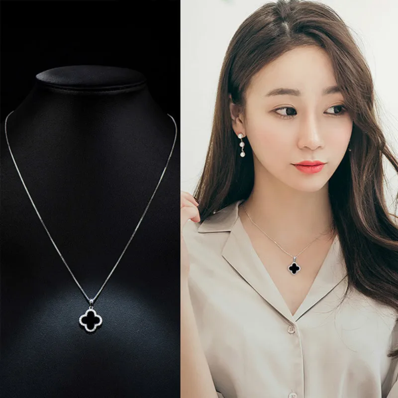 

Fashion necklaces 2019 S925 Silver Four-leaf Clover Necklace Women Black Rhinestone Pendant Choker Fashion Temperament